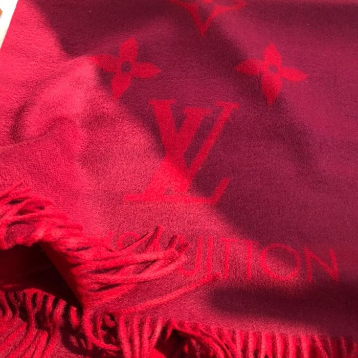 Louis Vuitton Scarf LV00043